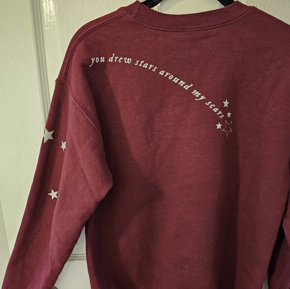 Taylor Swift the stars around my scars Red/Maroon Pullover Crewneck Size Small - Picture 3 of 5